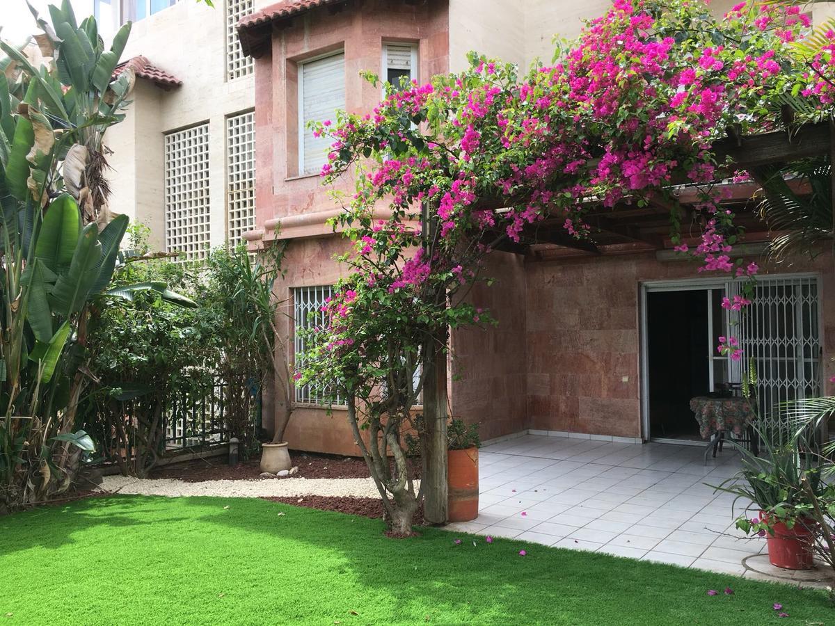 Pool & Garden Aparthotel Rechovot Exterior foto